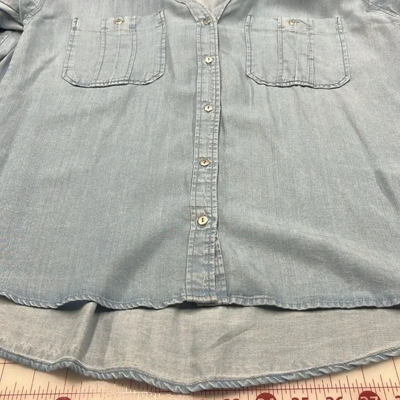 ZARA Boyfriend Shirt Casual Boho Coastal Denim Chambray V-Neck Tab SLV Tencel M - Picture 11 of 16